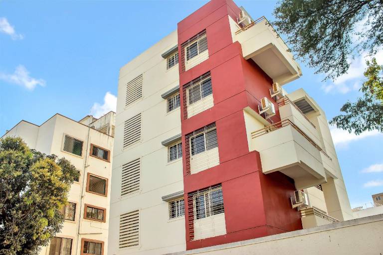 OYO Home 80047 Vardhan House 2