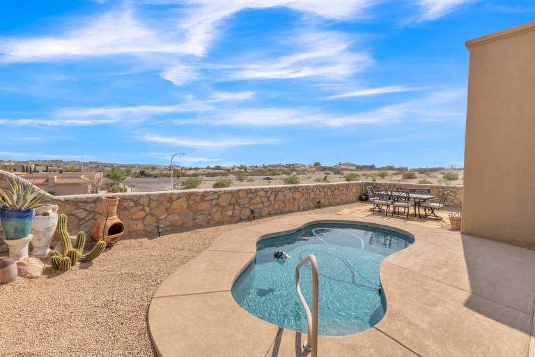 Las Cruces Retreat Private Pool, Sauna & Gym in Las Cruces, NM
