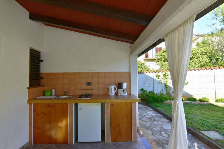 Garden apartment in Umag — photo 4