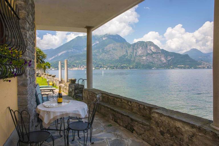 Holiday apartment with yard & terrace | Lake view — photo 2