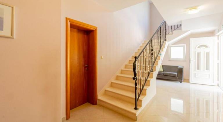 Beautiful apartment with patio, barbeque & yard | Suitable for remote work | Pet-friendly — photo 5