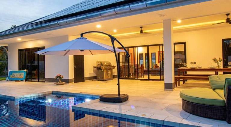 Baan Rak Ao Nang Poolvilla - new Villa 4 Bedrooms 4 Bathrooms, 10m Pool in Krabi