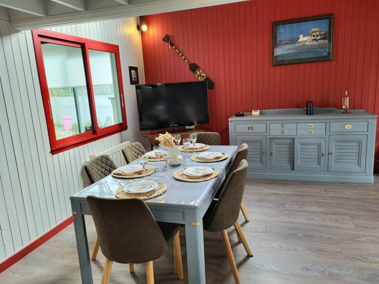 Vacation home with barbecue, terrace & garden | Garden view — photo 2