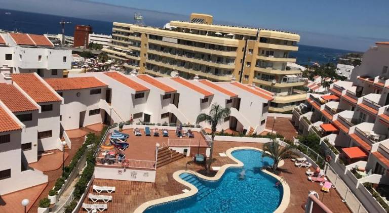 Beautiful holiday apartment with heated pool, patio & yard | Next to the beach | Pets allowed — photo 4