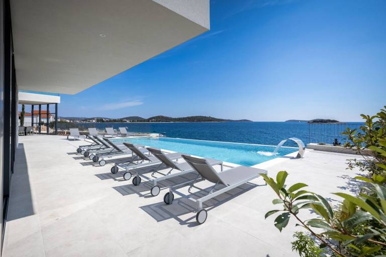Luxury Villa Supreme Rogoznica 3 with Heated Pool — photo 5