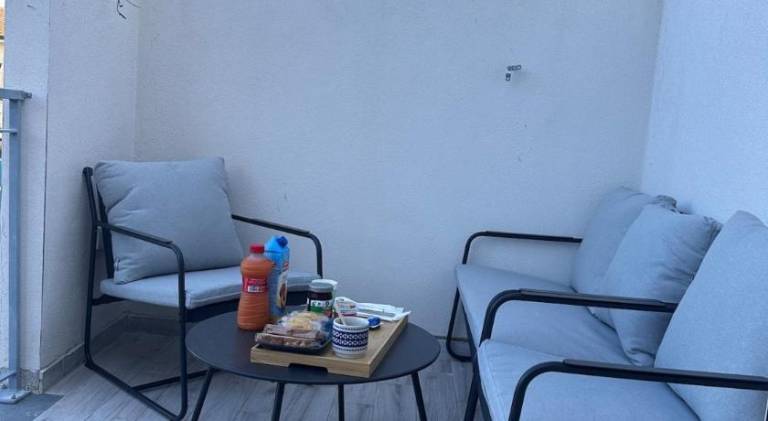 House with yard, terrace & barbecue — photo 4