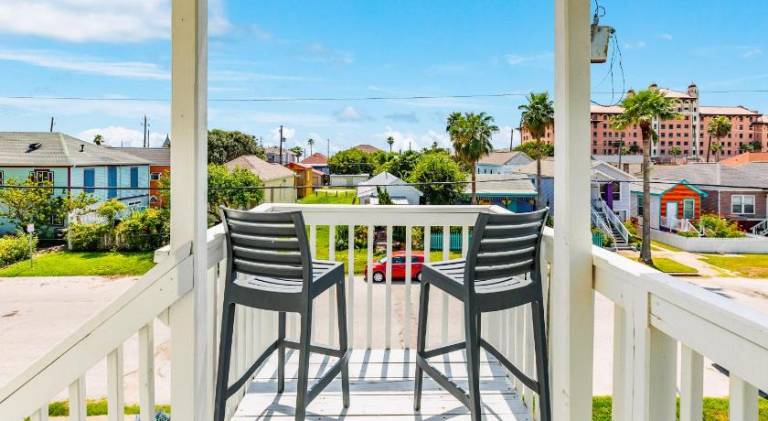 House with terrace, pool & barbeque | Perfect for remote work in Galveston, TX