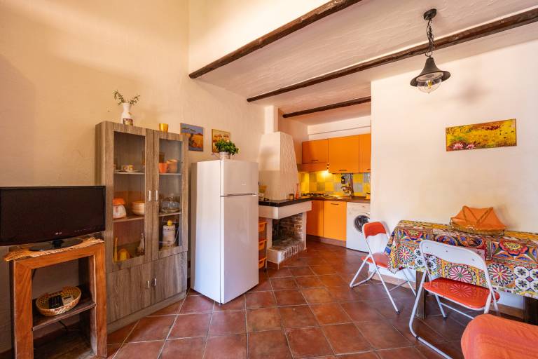 Child-friendly rental apartment with garden & patio | Garden view | Next to the beach | Perfect for remote work | Pets allowed — photo 2