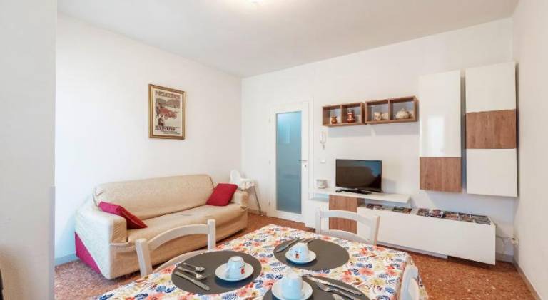 Rental apartment with 2 rooms for 4 persons in Pozzolengo