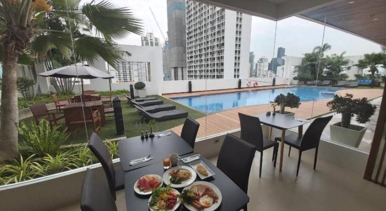 Children-friendly serviced apartment with sauna, patio & jacuzzi | Perfect for remote work | Pets allowed — photo 3