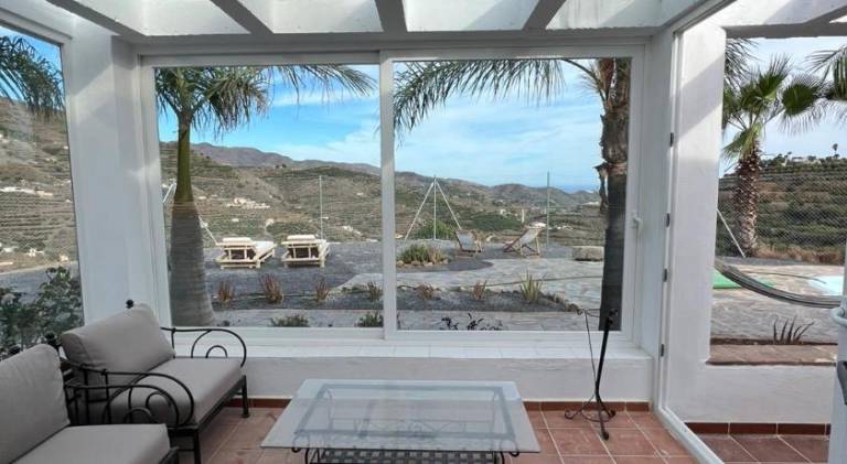 Vacation home with private pool, grill & patio | Good for workation — photo 3