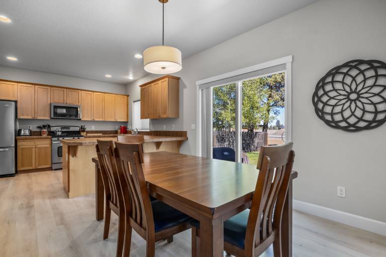 Vacation home with grill, fast internet & yard | Mountain view — photo 5