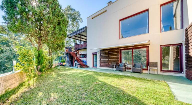 Fully equipped villa with hot tub, garden & patio | Suitable for remote work | Dogs allowed in Benahavis