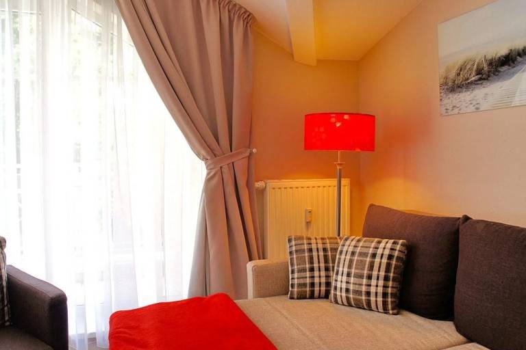 Gemütliche Dachgeschosswohnung mit Süd-Loggia  - nur 100 m zum Ostseestrand! in Heringsdorf