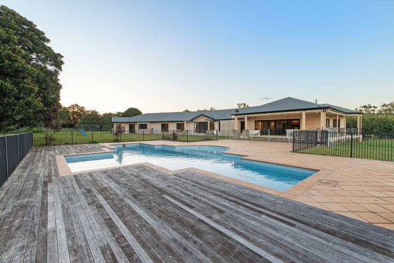 House  Coochiemudlo Island