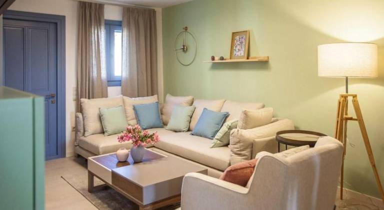 Villa with terrace, private pool & barbecue in Paro