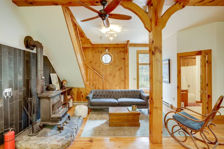 Secluded Family Getaway w/ On-Site Creek in Hawley — photo 5
