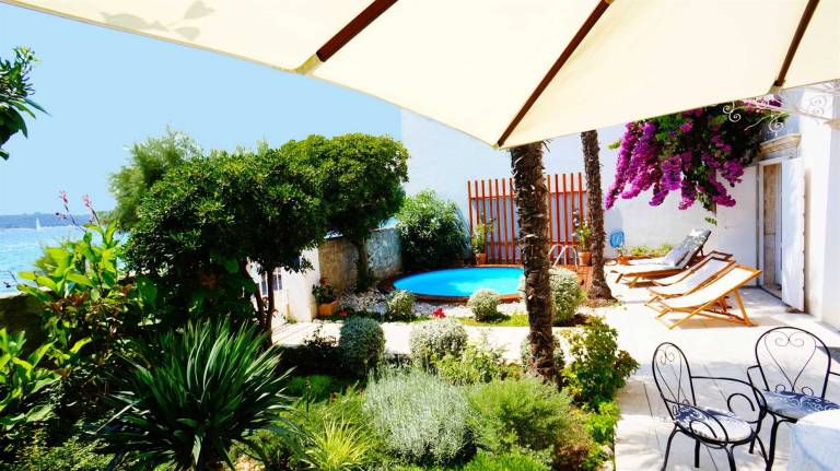 Beachfront Villa Domestic with Pool — photo 4