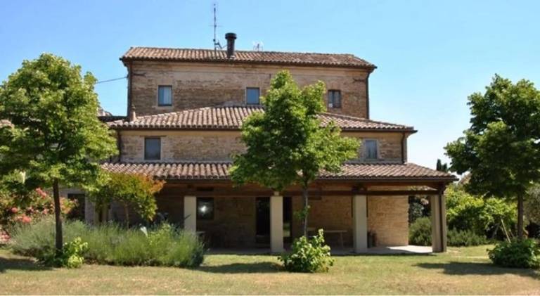 Vacation home with garden | Suitable for remote work | Pets are welcome in Fabriano