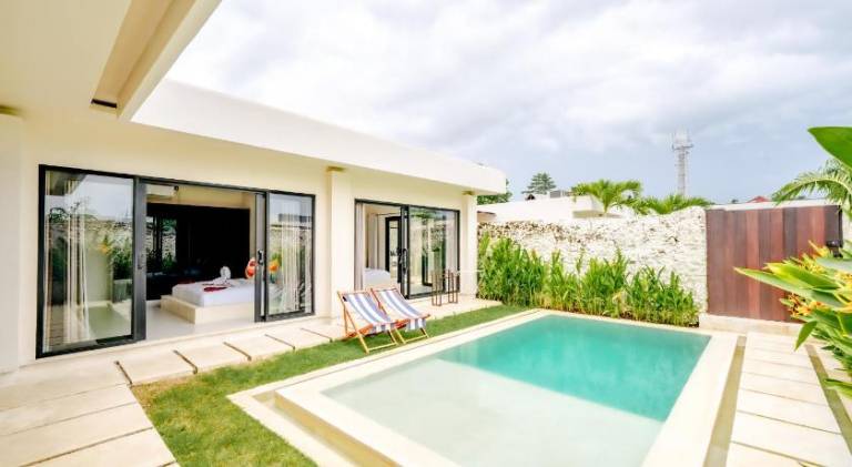 Villa with pool & jacuzzi — photo 3