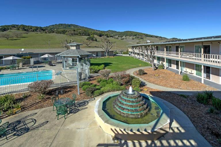 Days Inn by Wyndham Novato/San Francisco — photo 4