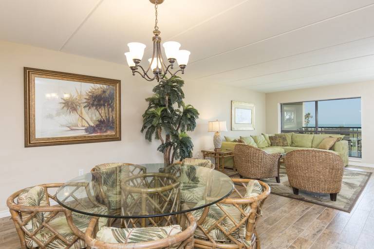 Family-oriented lovely condo with private pool | Beach nearby | Pets are welcome — photo 5