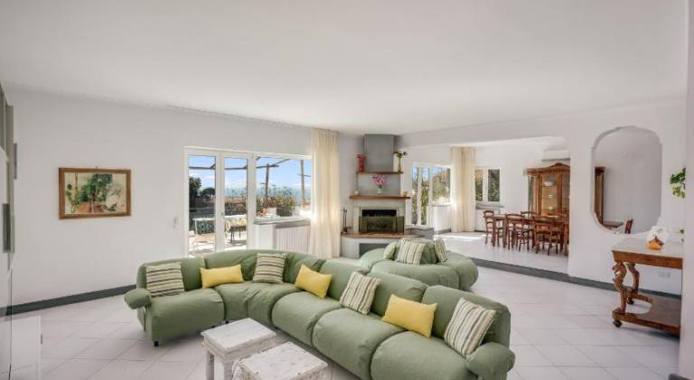 Villa with yard, pool & terrace in Sorrento