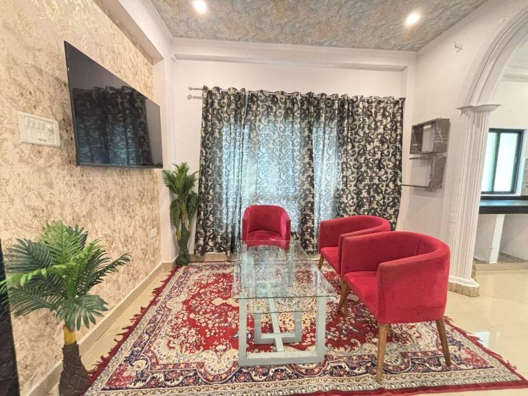 Apartment with terrace | Pets allowed in Lucknow