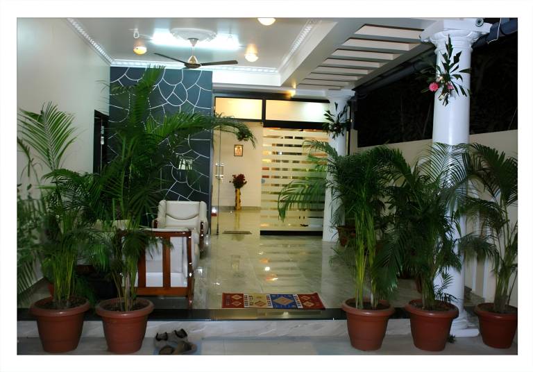 Pleasant bungalow with yard & terrace | Good for workation | Pets allowed in Nagpur