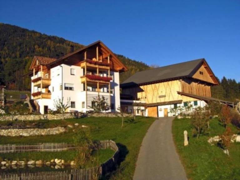 mit Hund in Gewerbezone Bachla, Pfalzen für max. 4 Personen mit Hund in Gewerbezone Bachla, Pfalzen für max. 4 Personen