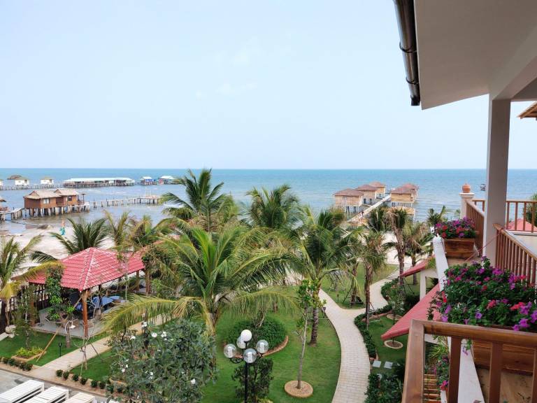 Naomi Resort — photo 2