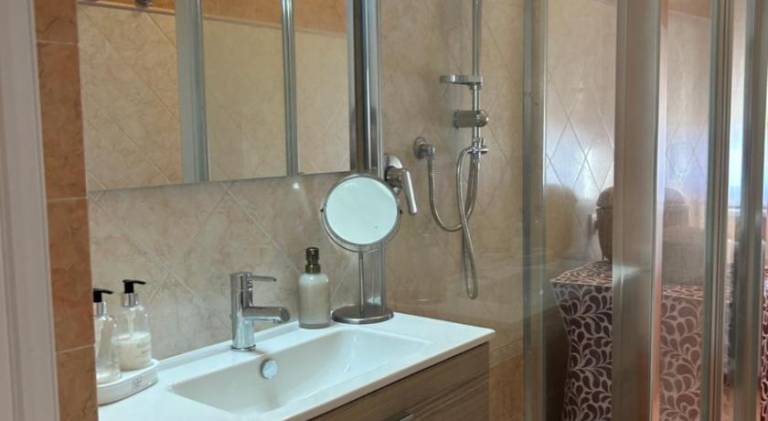 Rental apartment with 3 rooms for 4 persons — photo 2