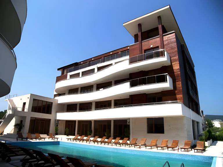 Rental apartment with pool in Sunny beach