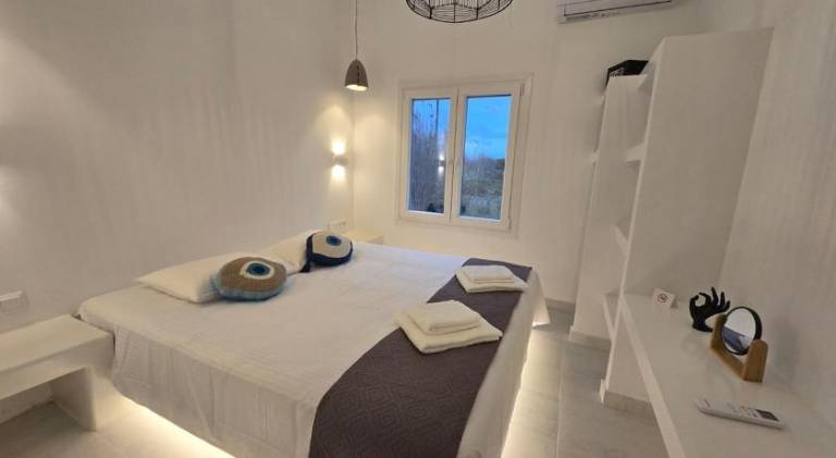 Villa with private pool, patio & BBQ — photo 2