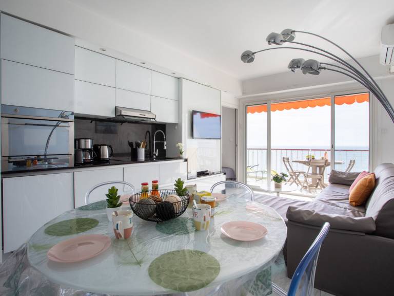 Apartment with terrace | Sea view — photo 3