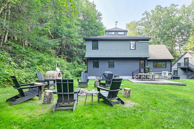 8 Mi to Tanglewood & Butternut Ski: Spacious Home! — photo 3