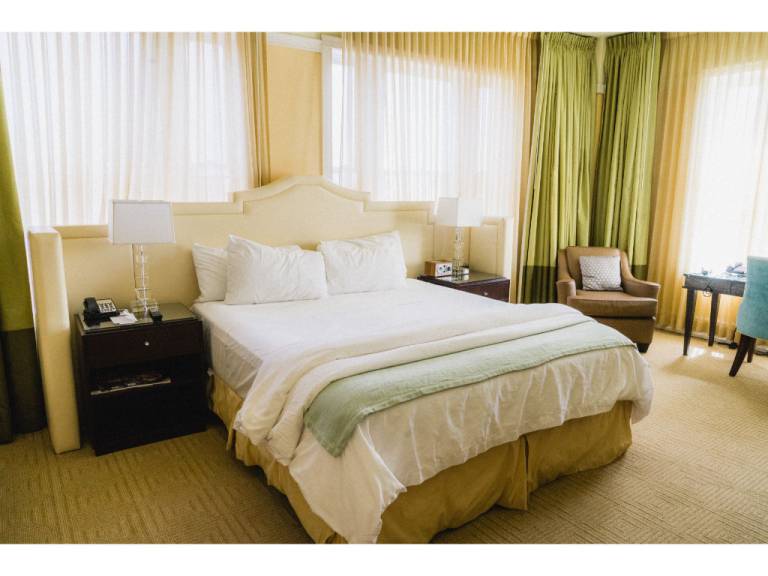 PS Premier Suite King