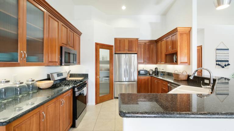 Children-friendly vacation home with terrace, pool & hot tub | Mountain view | Pet-friendly — photo 4