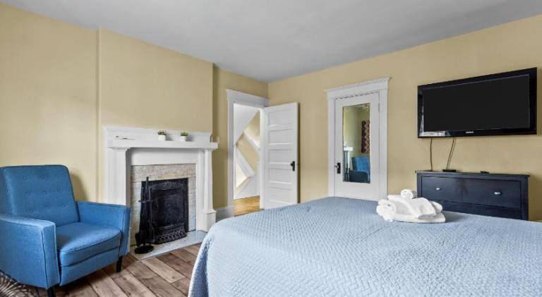 Serviced apartment with 2 rooms for 4 persons in St. John's, NL
