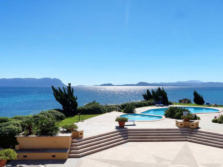 Rental apartment with terrace, pool & yard | Next to the beach | Dogs allowed — photo 4
