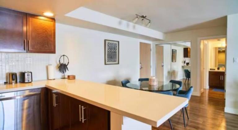 Wonderful rental apartment with pool & hot tub | Close to the beach | Pets allowed — photo 4