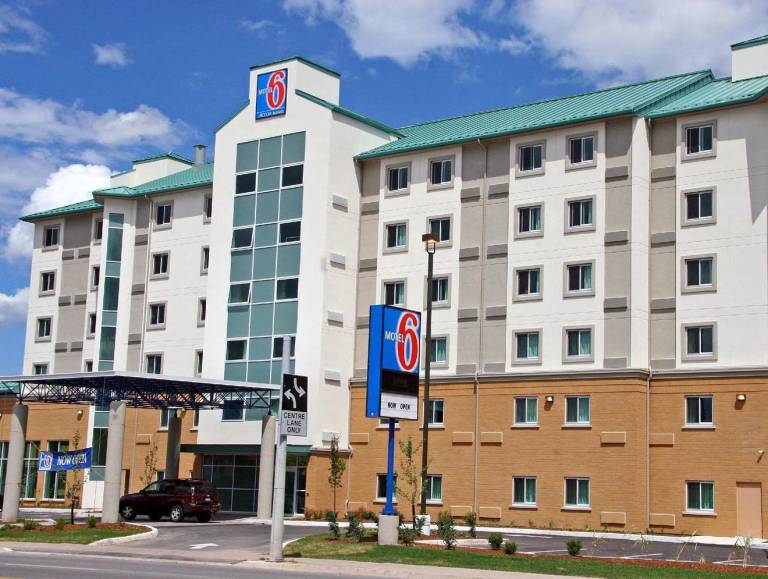 Comfort Hotel in Niagara Falls, ON