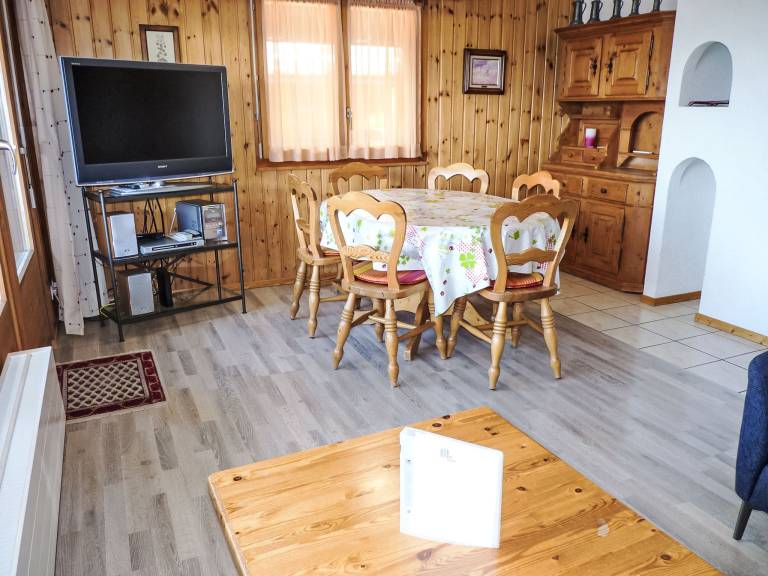 Fully equipped rental apartment with sauna, pool & hot tub | Mountain view | Pet-friendly — photo 3
