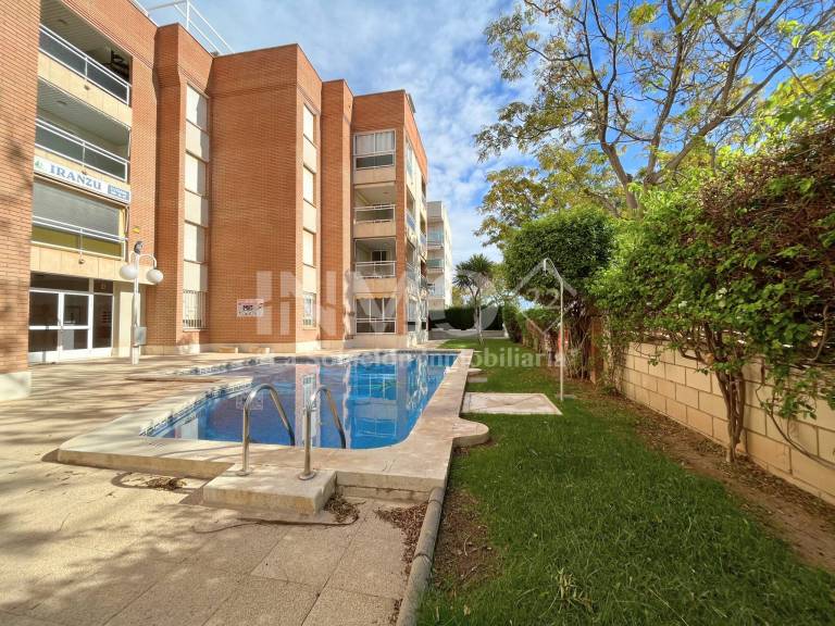 Apartment with pool & patio — photo 5