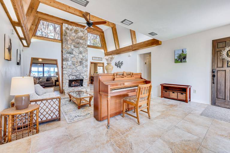Unique Melrose Home w/ Private Dock & Lake Access! — photo 5