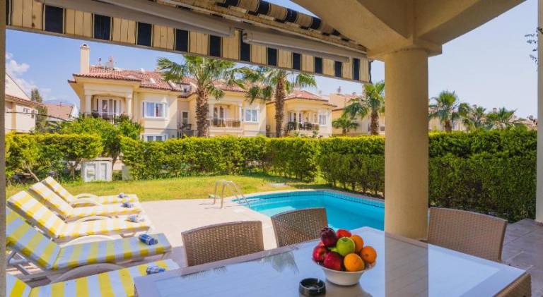 Villa with patio, barbeque & private pool — photo 4
