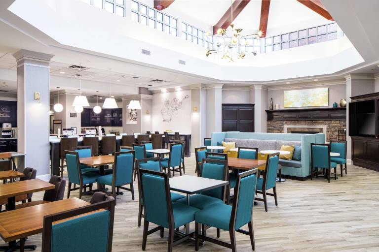 Hampton Inn & Suites Memphis at Beale Street — photo 3