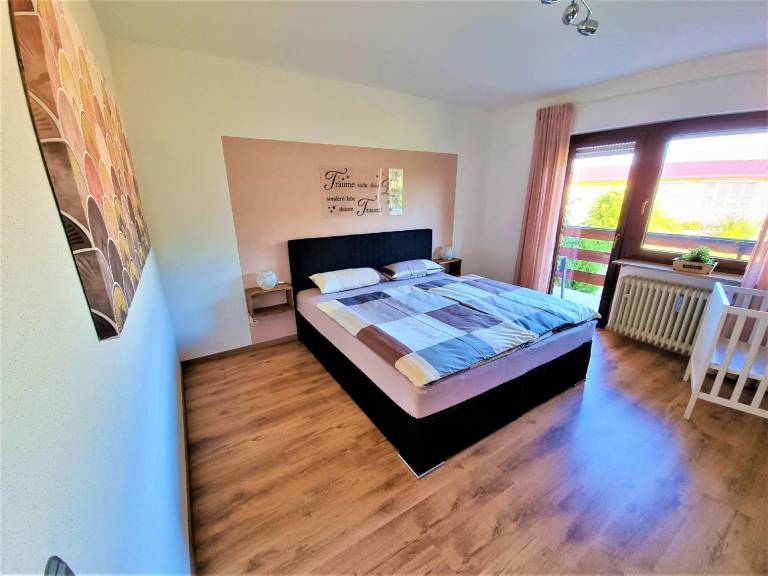 Rental apartment with patio & yard in Ansbach