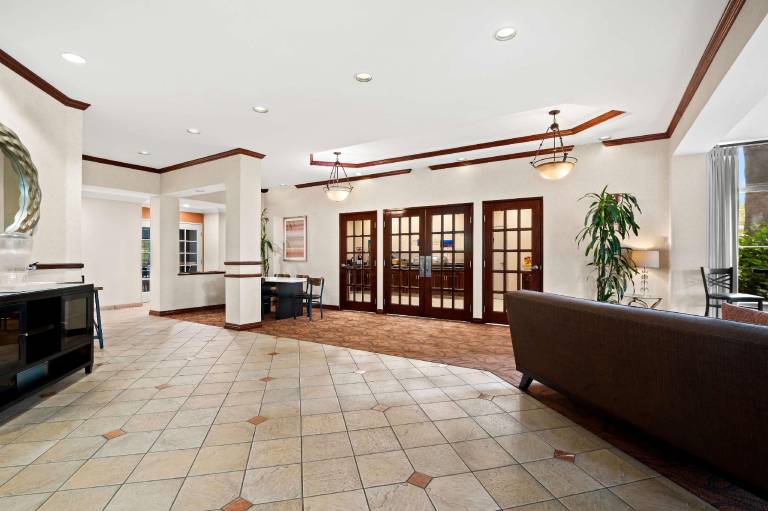 Best Western Ontario Mills Mall — photo 4
