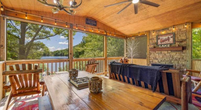 House with jacuzzi — photo 4